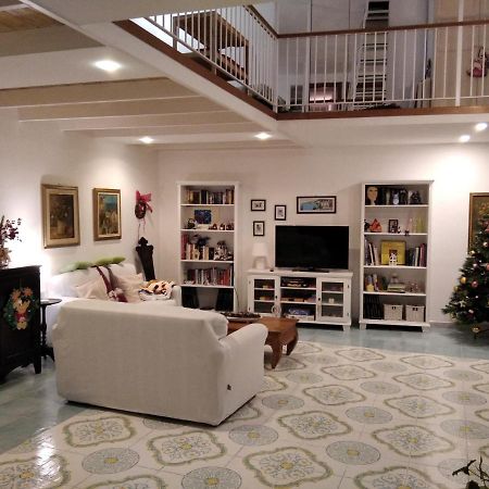 شقة A Casa Di Monica يوتْسْوولْ المظهر الخارجي الصورة