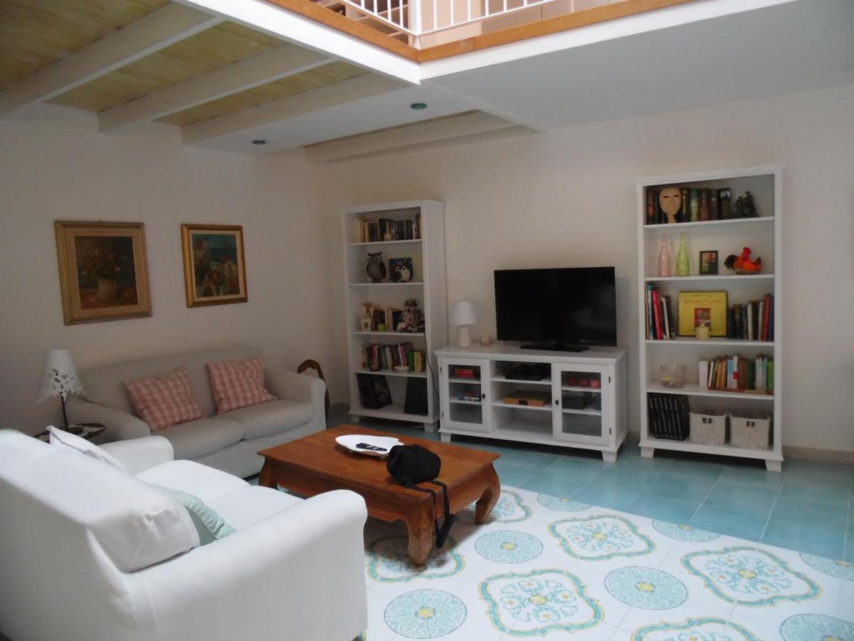 شقة A Casa Di Monica يوتْسْوولْ المظهر الخارجي الصورة