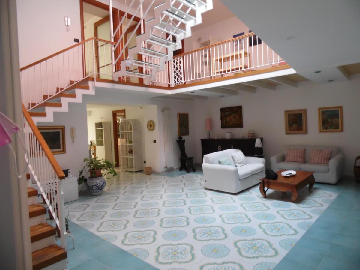 شقة A Casa Di Monica يوتْسْوولْ المظهر الخارجي الصورة